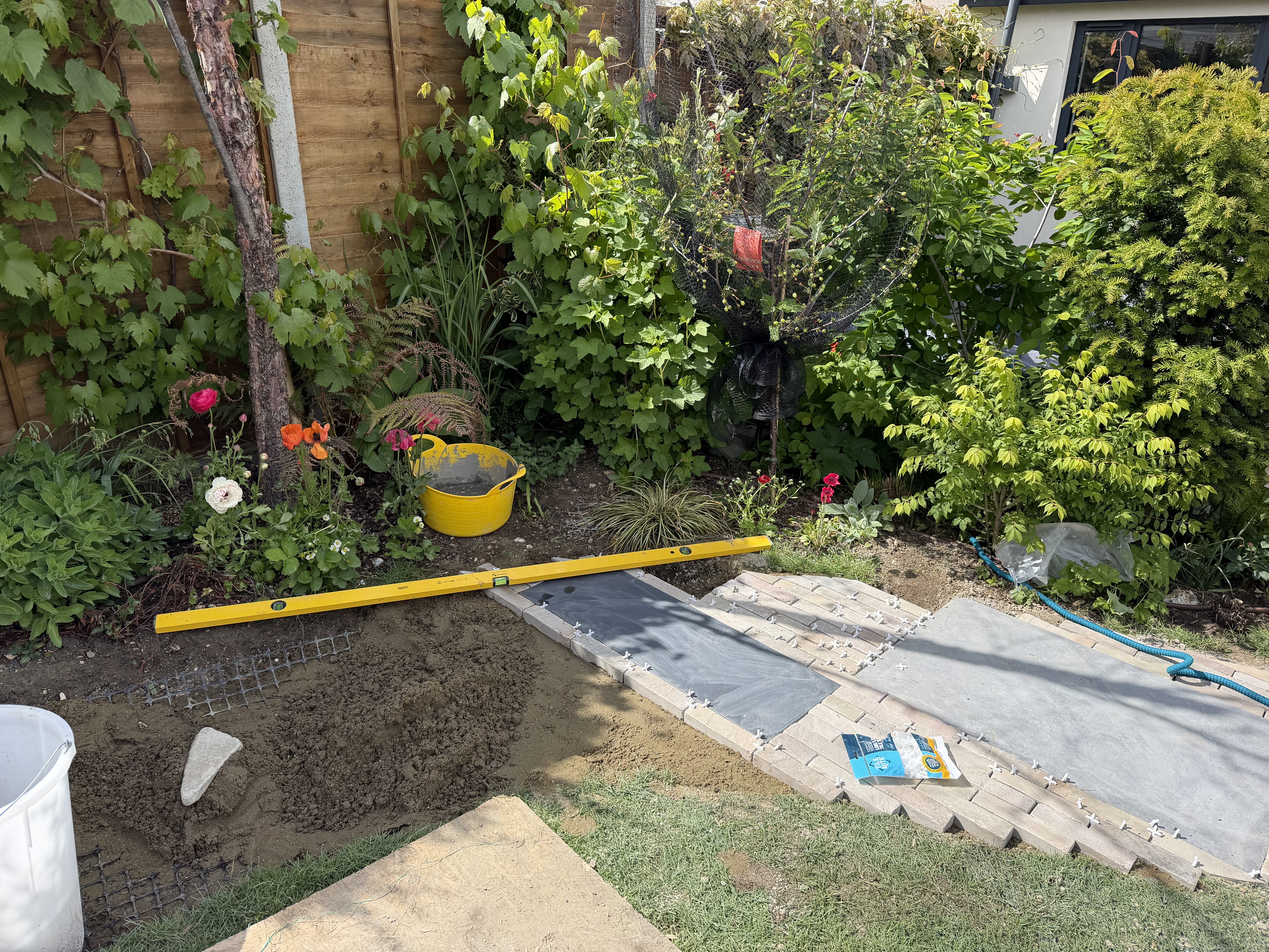 How to Reduce Landscaping Project Costs by Reusing Cut-Off Materials