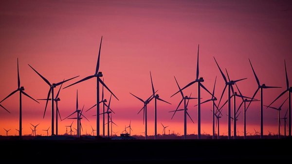 Government to give homes spare renewable power instead of idling turbines
